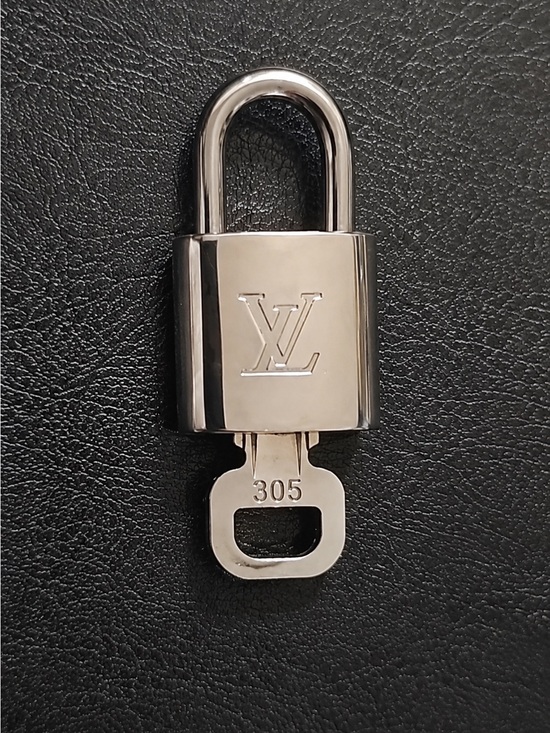 Louis Vuitton Jewelry - Authentic SILVER Louis Vuitton Silver Lock & Key #305 - *Lock & Key Only*